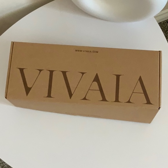 Vivaia Cute gray Mary Jane new with box - Picture 8 of 8